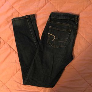 American Eagle mid rise blue jeans